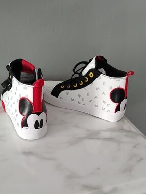 Mickey Mouse High top Shoes